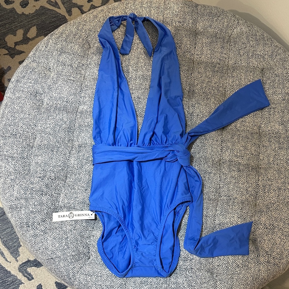 Tara Grinna Solid One Piece Plunge with Removable Belt